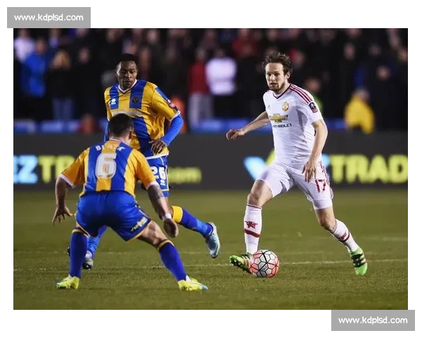 高清足球赛事直播APP下载指南畅享全球赛场精彩即时比分数据分析权威解说 - 副本 (98) - 副本 - 副本 - 副本 - 副本 - 副本