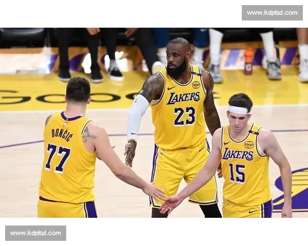 湖人新赛季阵容解析詹姆斯状态回归球队争冠前景预测
